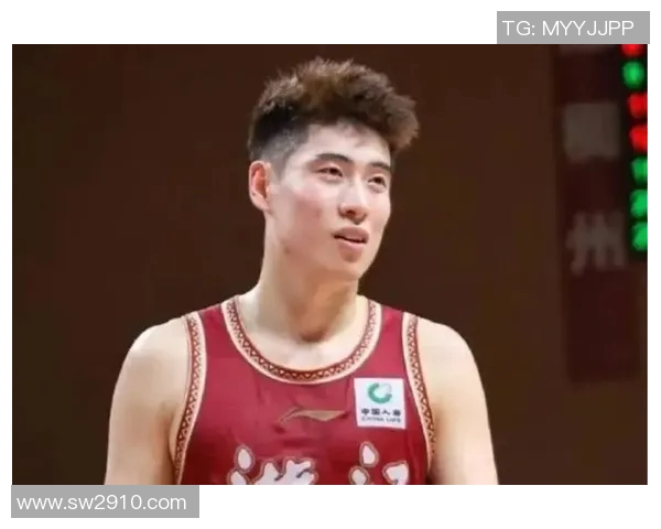 程帅澎亚洲杯助中国男篮创奇迹,4年顶薪续约回报父亲托举