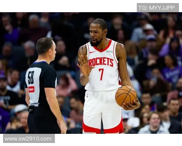 拿着底薪、被火箭和快船放弃的球员，现在场均18+5+7，大合同又将到手